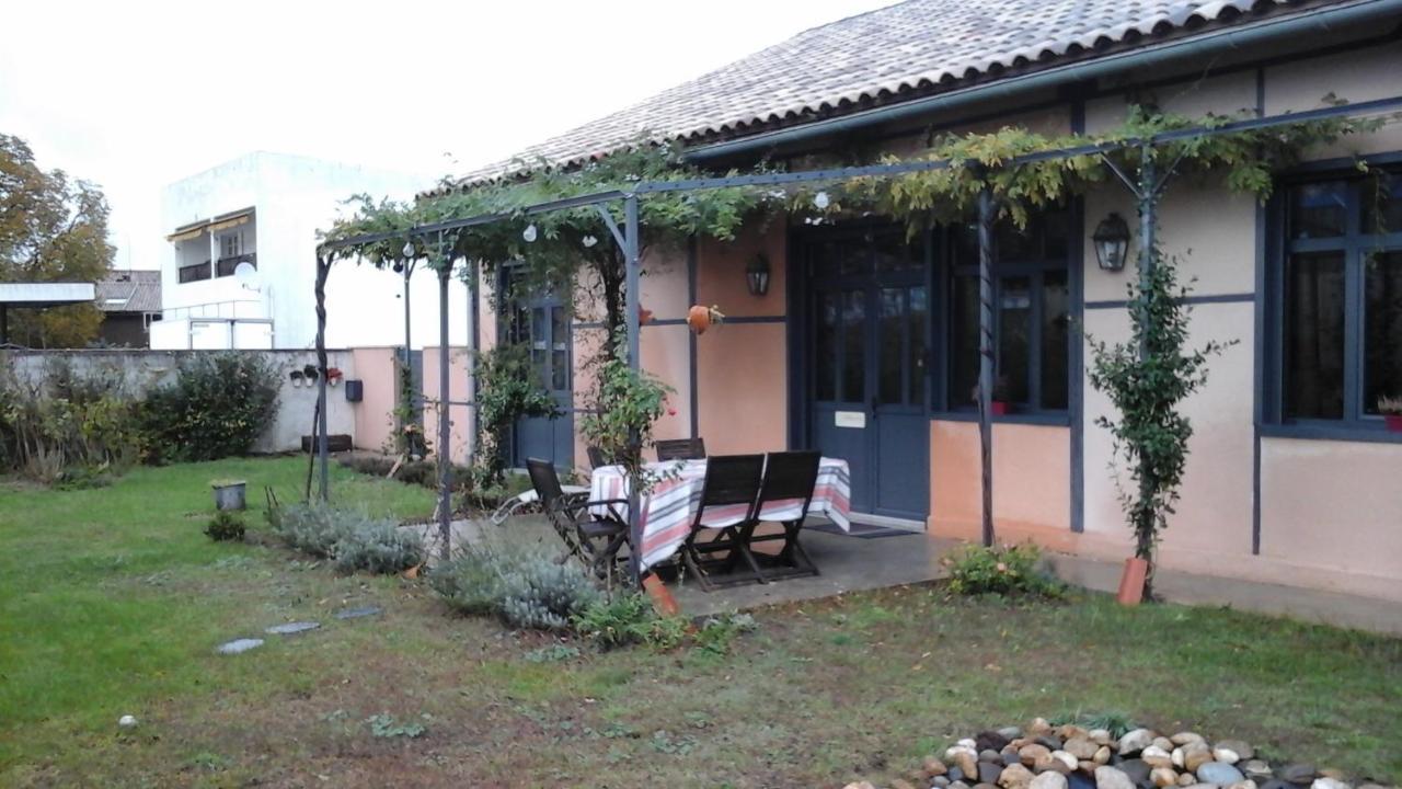 Bed and Breakfast L atelier à Casteljaloux Extérieur photo